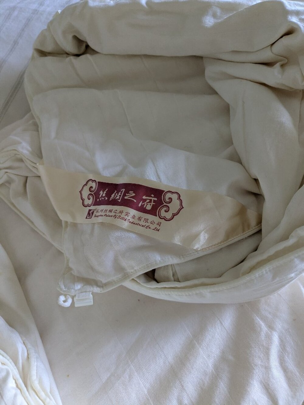 100% Silk Comforter – Queen Size – Suzhou Palace of Silk Industrial